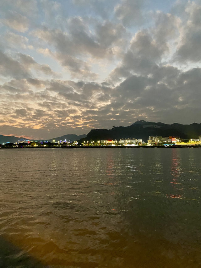 🇲🇴🇵🇹體驗迷人的澳門「十月初五馬路」黃昏日落葡萄牙風情🌇🥰🚶🏼‍♀️ 