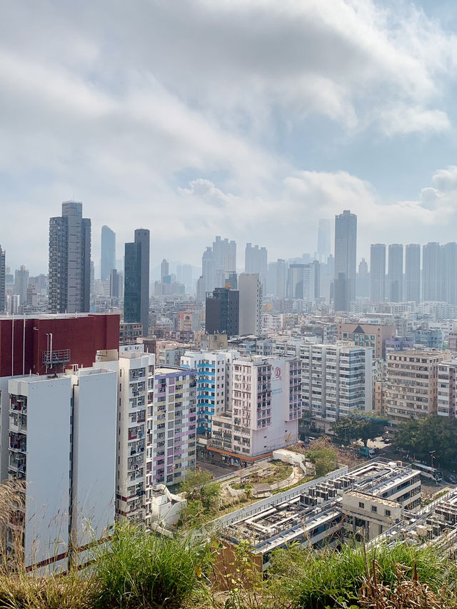 Urbanscape Hike - Easy Access 😍🥾