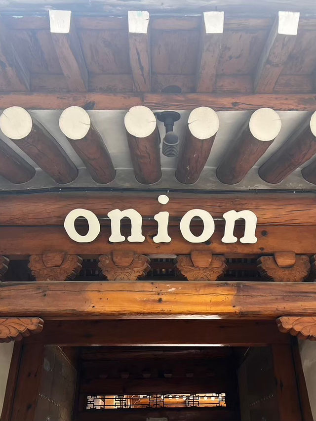 韓国の話題カフェ☕️可愛さ映え美味しさ間違いなしの「onion」🍓💗