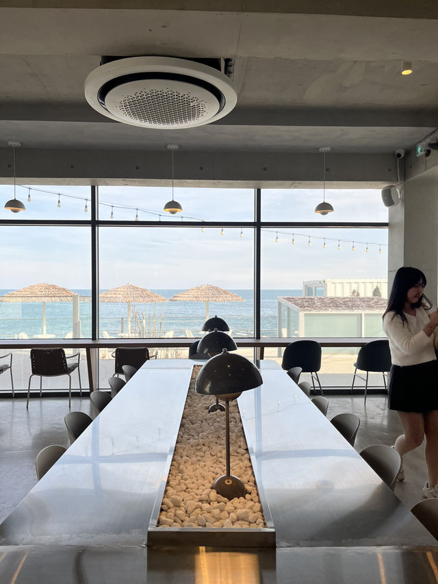뷰맛집 바다야외 테라스가 있는 경주 베이커리카페