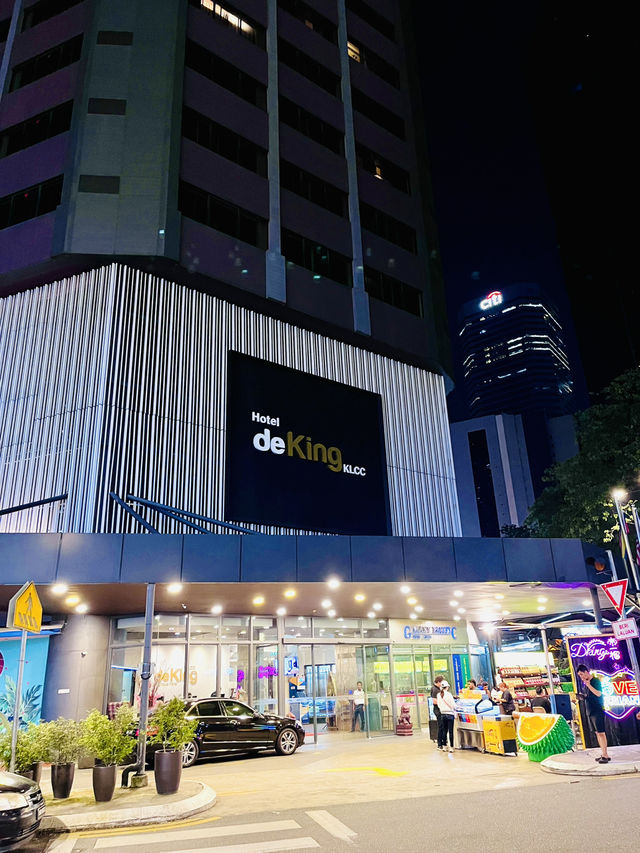 “de King KLCC: Comfort in KL’s Heartbeat!”
