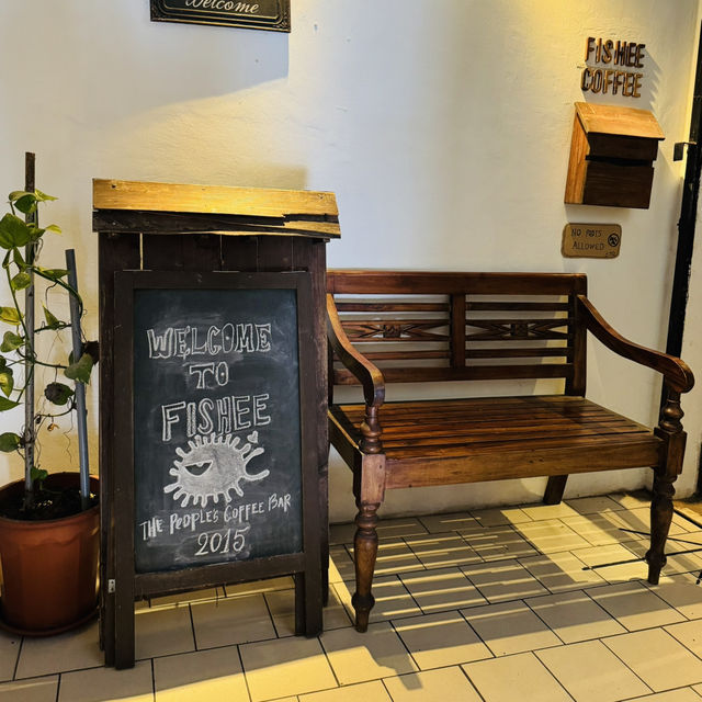 Indulging in Sweet Treats & Live Tunes at Fishee Coffee