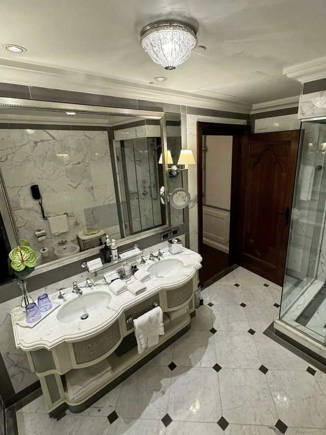A Majestic Stay at The St. Regis Florence