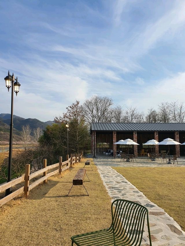 지리산 뷰가 끝내주는 대형 카페, 라플라타 ☕🏔