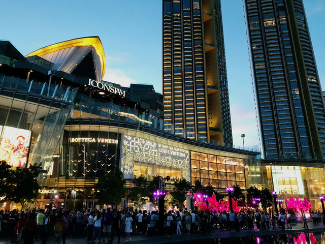 Dazzling Nights at ICONSIAM