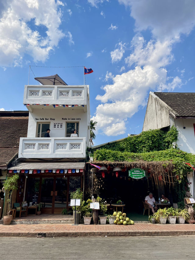 Formula B Cafe 📍Luang prabang 🇱🇦Lao