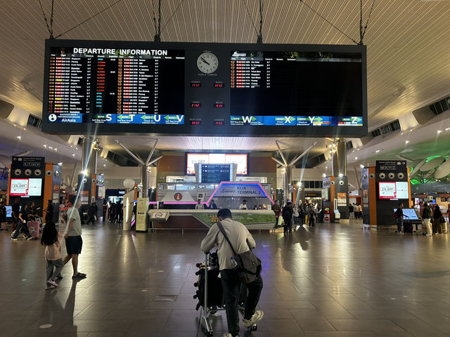 ✈️ **Navigating KLIA 2: Your Ultimate Guide from Kuala Lumpur** ✈️  