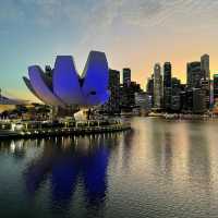 Merlion Park: Singapore’s Iconic Symbol of Heritage & Modernity