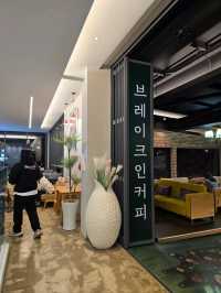 봄향기 가득한 테라스가 낭만적인 부산카페🌸