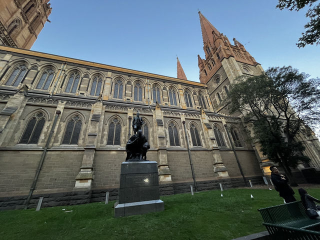 Explore The Beauty of Melbourne centre business centre 