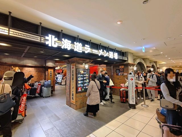北海道美食｜早上10點就開始排隊~超人氣拉麵名店~一幻拉麵(えびそば一幻) 