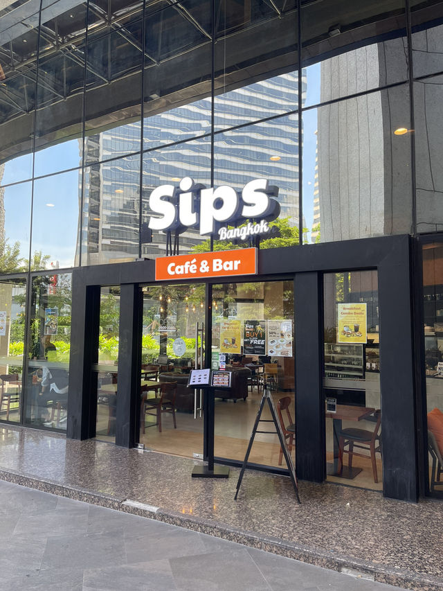 Sips Cafe Bar Cafe ย่านสาทร