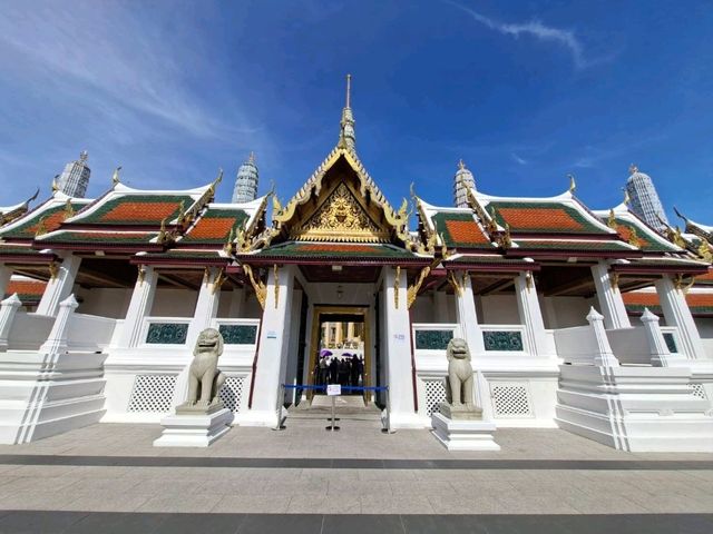 กราบ🙏พระแก้วมรกต ณ วัดพระแก้ว