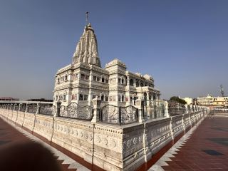 Evening vibes at Prem Mandir, Vrindavan