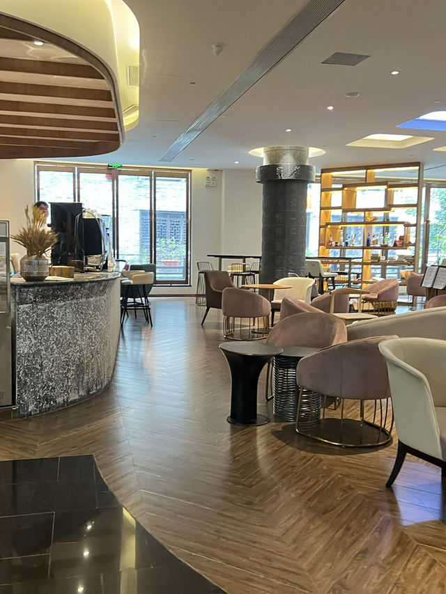 ｛深圳｝ 在一個充滿古色古的小鎮正中央的酒店 - 「甘坑古鎮南香樓藝術酒店」