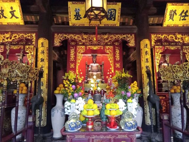 วัดที่ใหญ่ที่สุดในHanoi "Temple of Litrrature"