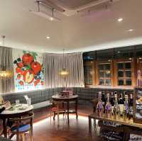 อีกา สาทร Café&Restaurant