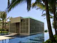 A try of Indonesian luxury hotel in Bali