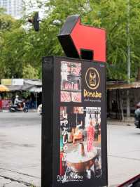 บุฟเฟ่ต์มื้อเที่ยงท่ามกลางบรรยากาศฝนพรำย่าน RCA