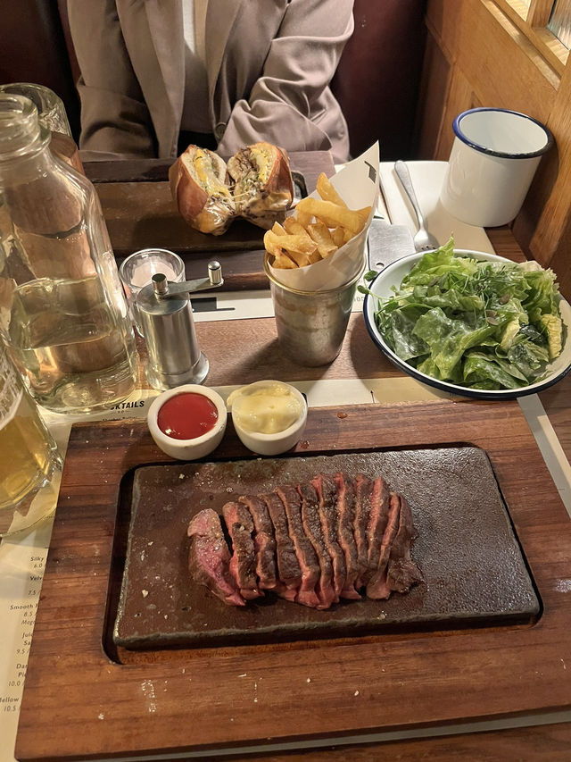 🇬🇧 런던에서 꼭 가봐야 할 스테이크 맛집, Flat Iron 후기 🥩✨