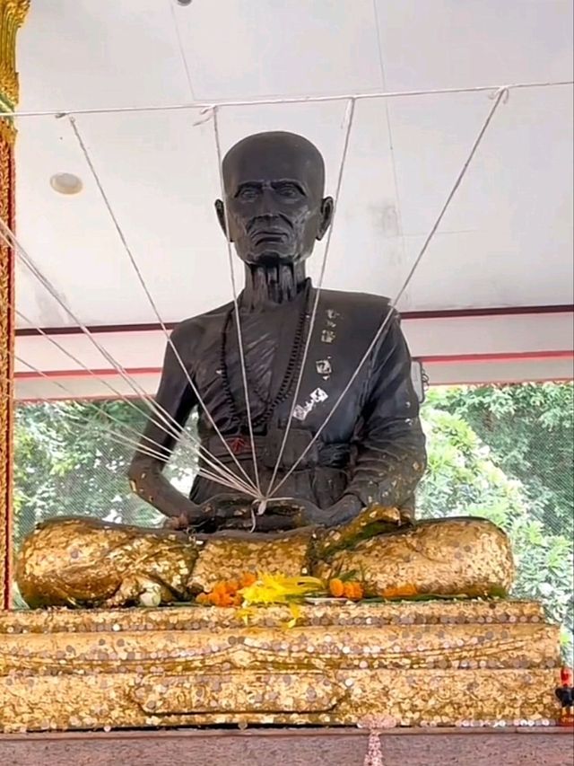 วัดช้างเผือก เพชรบูรณ์ งามสง่ากลางหุบเขา