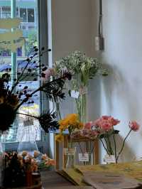 ☕️ Flowers in the Mist Cafe (ปากคลองตลาด)