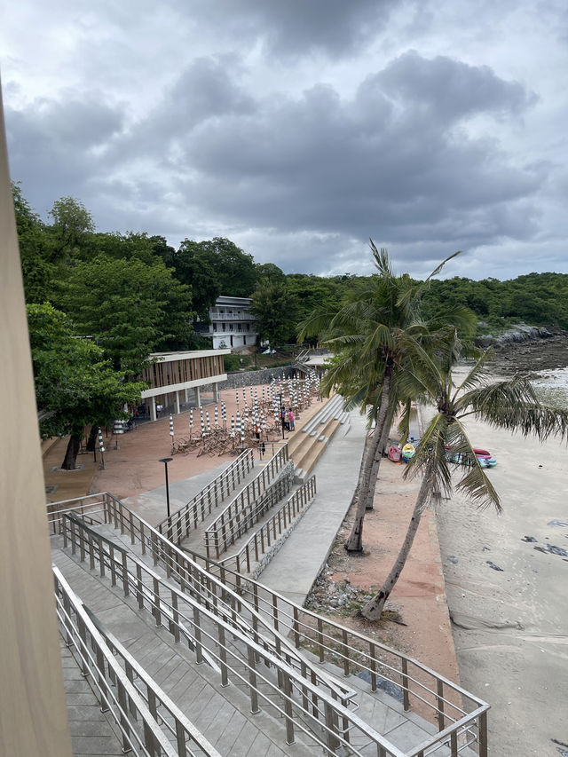 หาดถ้ำพัง เกาะสีชัง 🌊