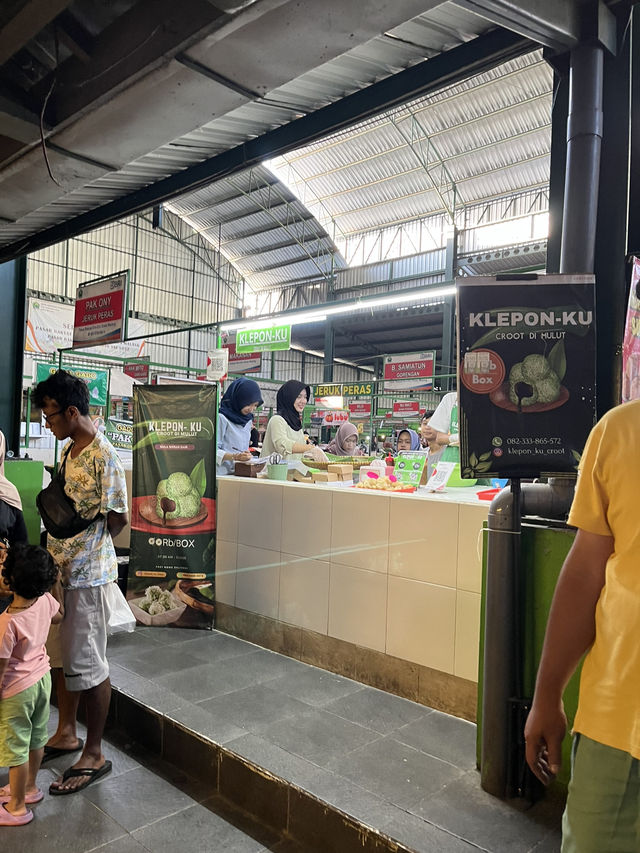 Exploring Pasar Oro Oro Dowo, Malang