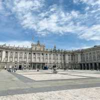Regal Grandeur: Stepping into the Splendor of Royal Palace of Madrid 🇪🇸