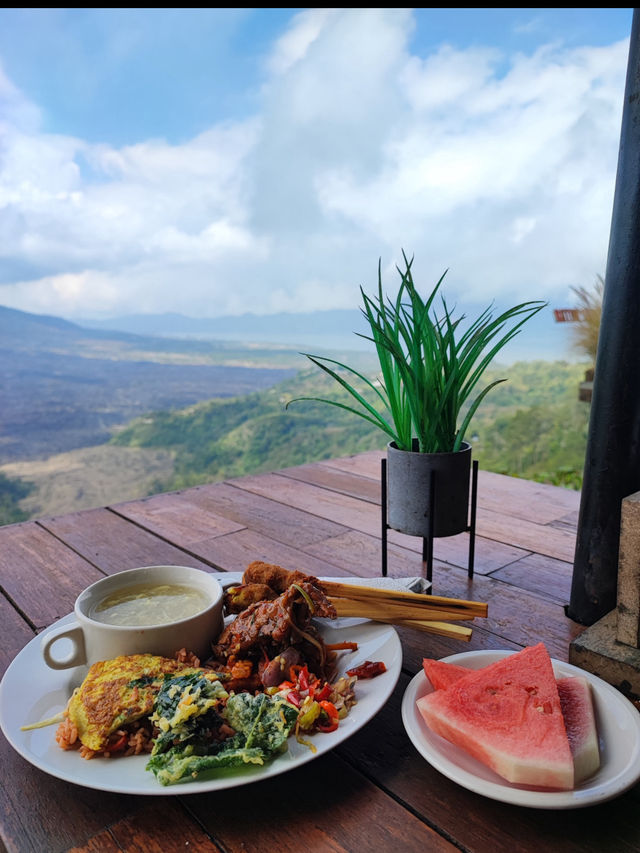 Lunch at Kintamani: Came for the Food, Stayed for the Volcano Drama 🌋  