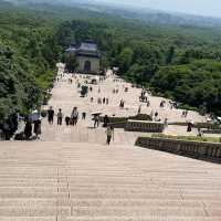 ⛰️ Nanjing Zhongshan Scenic Area – More Than Just 392 Steps 