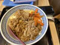 🍚 Post-Castle Comfort – Quick & Tasty Stop at Yoshinoya Nihonmatsu