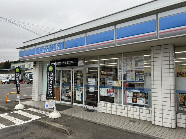 🏪 The Konbini Stop That Completes the Day – Lawson Motomiya Arai