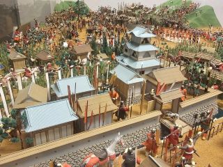 Visit Japan's Warring States Castle [Ogaki Castle], a historical fortress in the water city 🏯💧