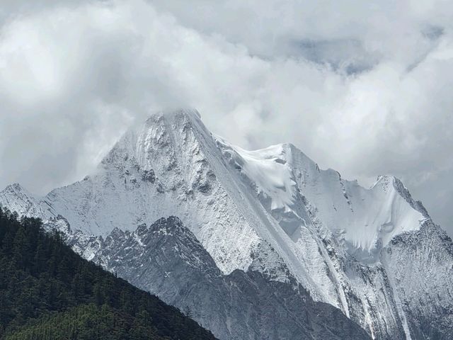 Yading Village Travel Guide – A Hidden Gem in Western Sichuan