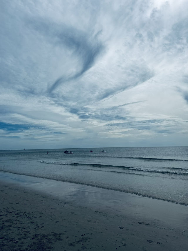 ชิลล์หาดหัวหิน 67 เดิน นอนชิลริมทะเล