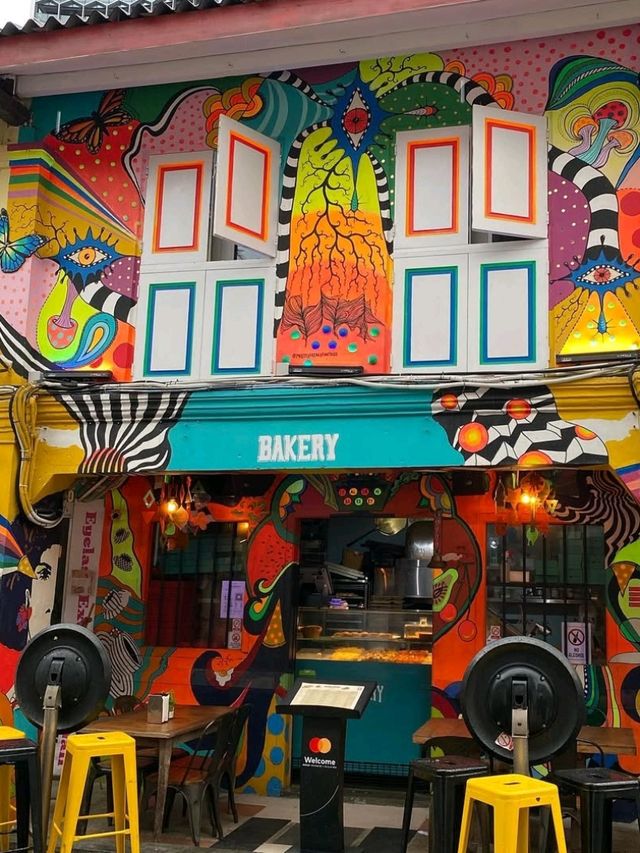 🛍️🎈 Bugis Street Singapore – Shop, Snack, and Snap! 🇸🇬📸
