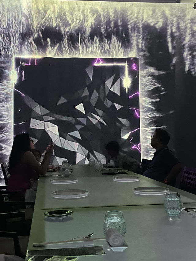 เปิดประสบการณ์ทานอาหาร Digital art fine dining 