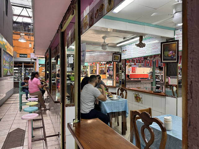 【セントラル市場｜コスタリカ・サンホセの食と文化が集まるローカルマーケット】