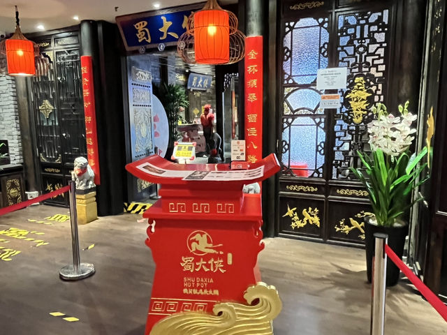 🔥🫕 Sichuan Spice at the Top! Dining at 蜀大侠 Hotpot – Genting Highlands 🏔️