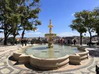 【サン・ペドロ・デ・アルカンタラ展望台（Miradouro de São Pedro de Alcântara）】