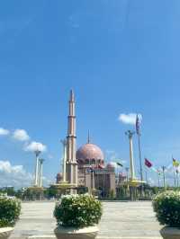 Pink, Peaceful, Perfect – The Magic of Putra Mosque
