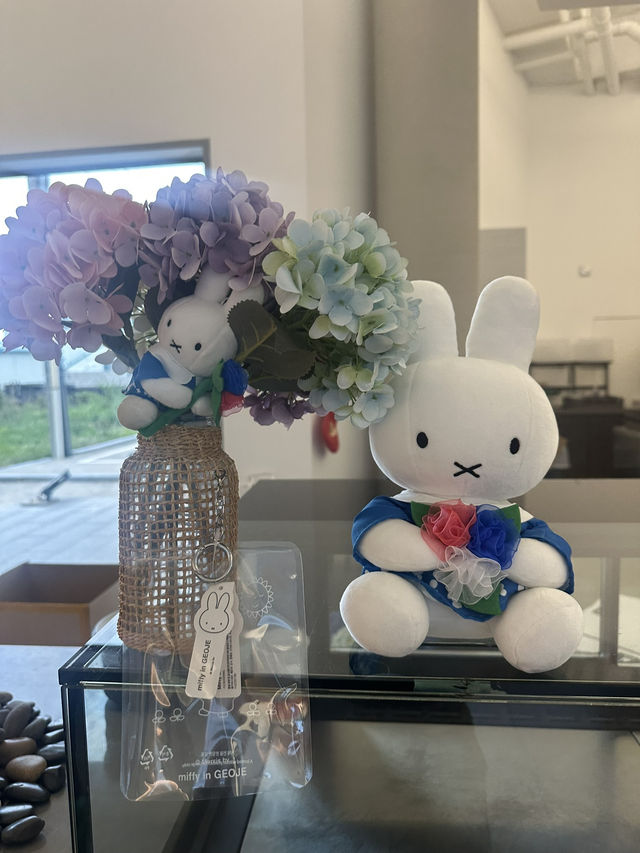 귀여운 미피캐릭터로 가득한 ‘거제 미피카페’ 🐰🩷