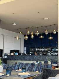 ชิลล์ริมทะเลที่ Luna Lanai หัวหิน วิวดี อาหารอร่อย