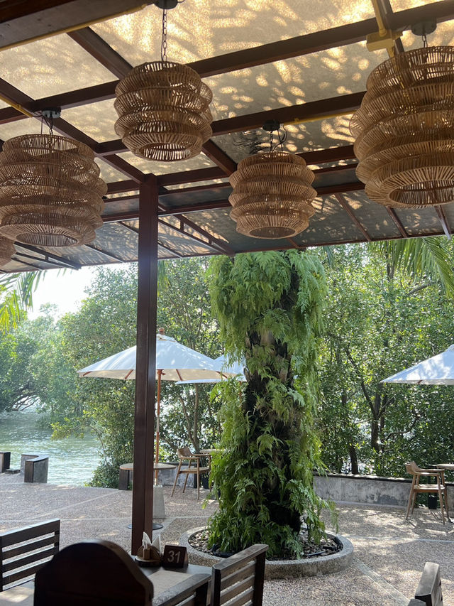 นอนพักใจ ที่ Railay Princess resort 