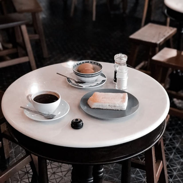  Lim Kee Cafe