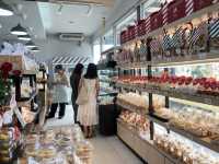‘Queens‘ จุดแวะพักซื้อของฝากทานอาหารเช้า เชียงใหม่