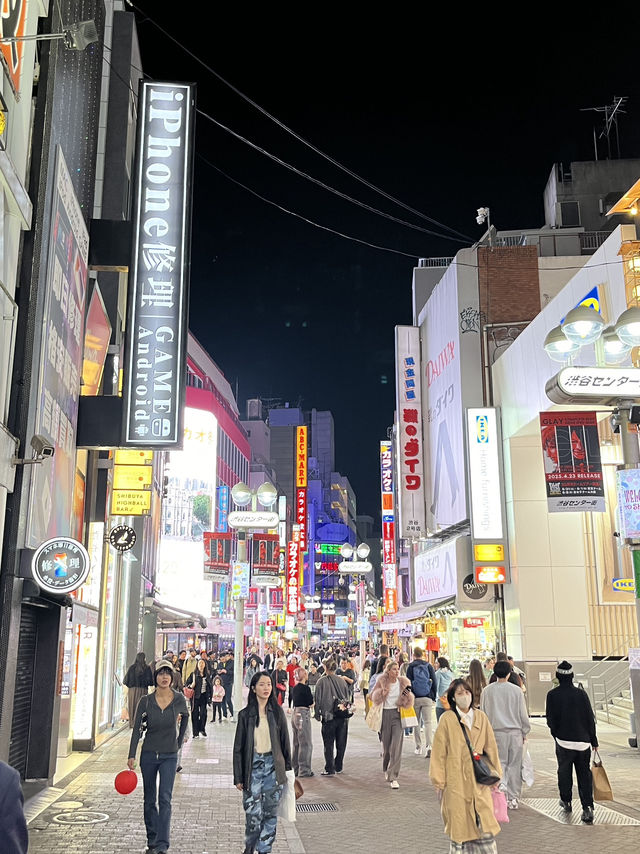 🌆 Tokyo in 3 Iconic Stops: Skyline, Loyalty & Organized Chaos 🐶✨