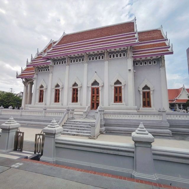ลานหินโค้ง หลวงพ่อปัญญานันทภิกขุ