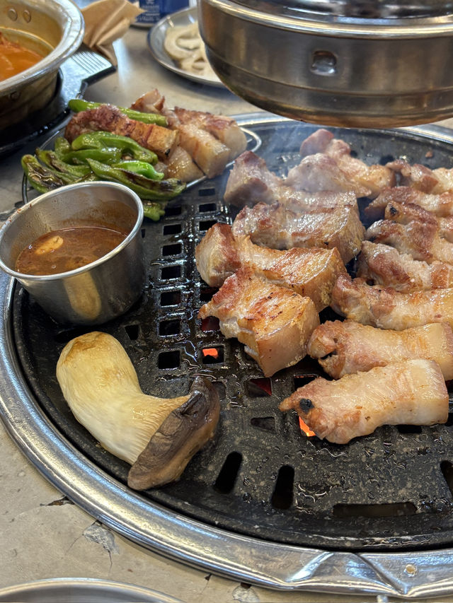 제주시내 흑돼지 전문 고깃집